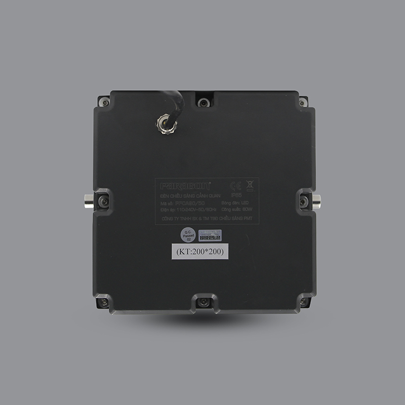 Den-LED-chieu-sang-canh-quan-PFCA60L-3